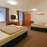 ホテル & Brauhaus Prignitzer Hof 3*